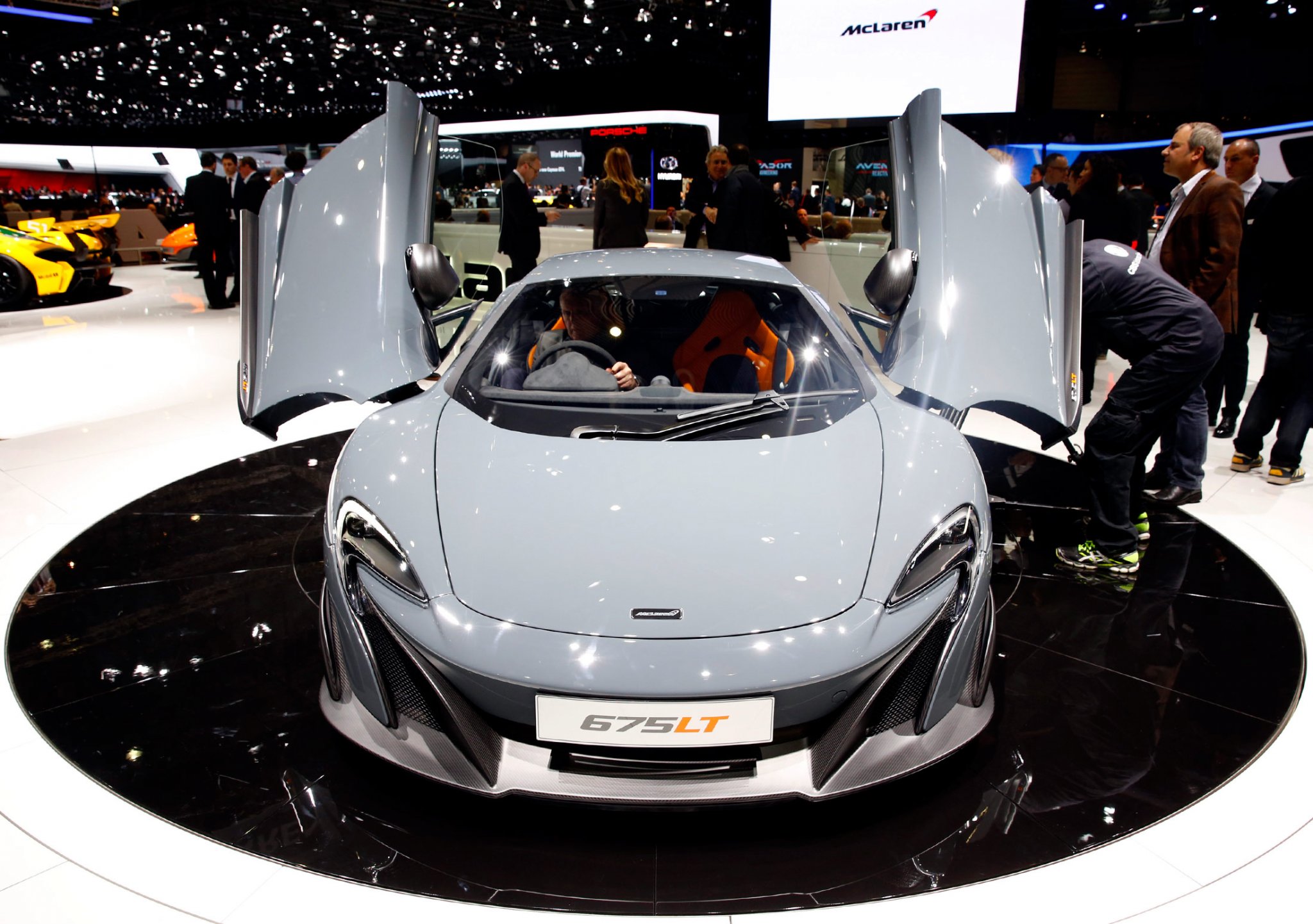 675LT