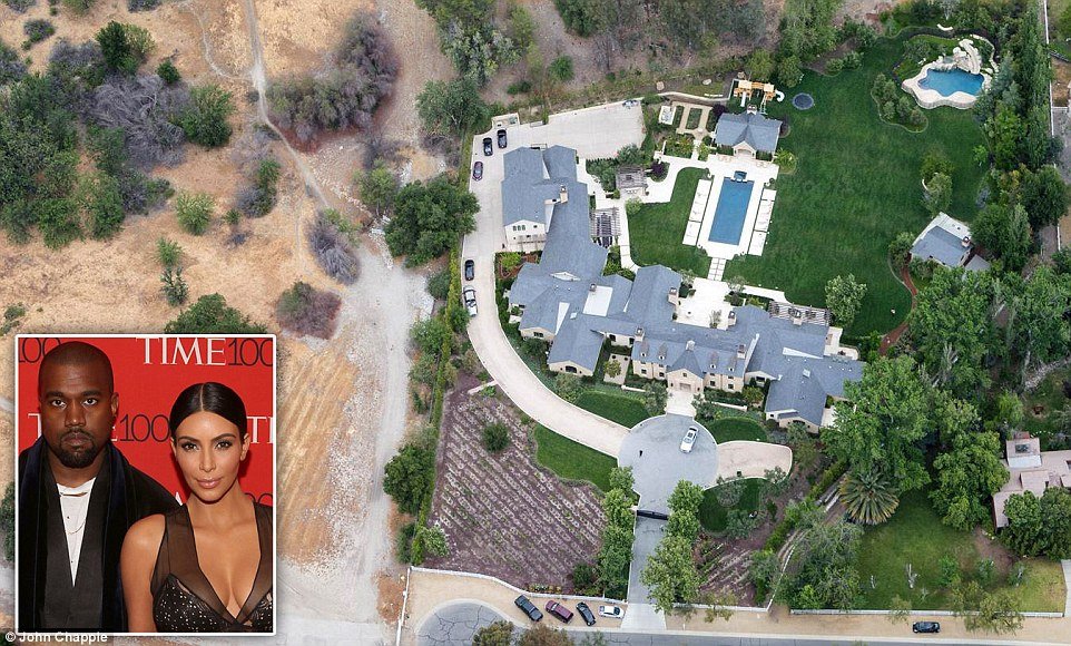 Mi az aszály?  A Hidden Hills, Kalifornia ingatlan tulajdonosa a rapper Kanye West és a valóság-csillagos felesége Kim Kardashian egészségesnek tűnik, és a zöld ellenére California jelenleg, hogy a közepén a legrosszabb aszály történelem 